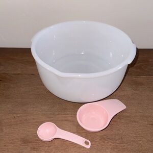 Vintage Sunbeam Glasbake Milk Glass Mixing Bowl with Pour Spout Cottage Bakery